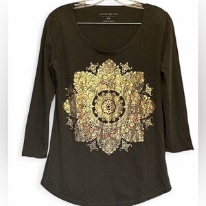 NEW WITHOUT TAGS LUCKY BRAND TSHIRT 3/4 SLEEVES WITH MANDALA DESIGN SIZE SMALL